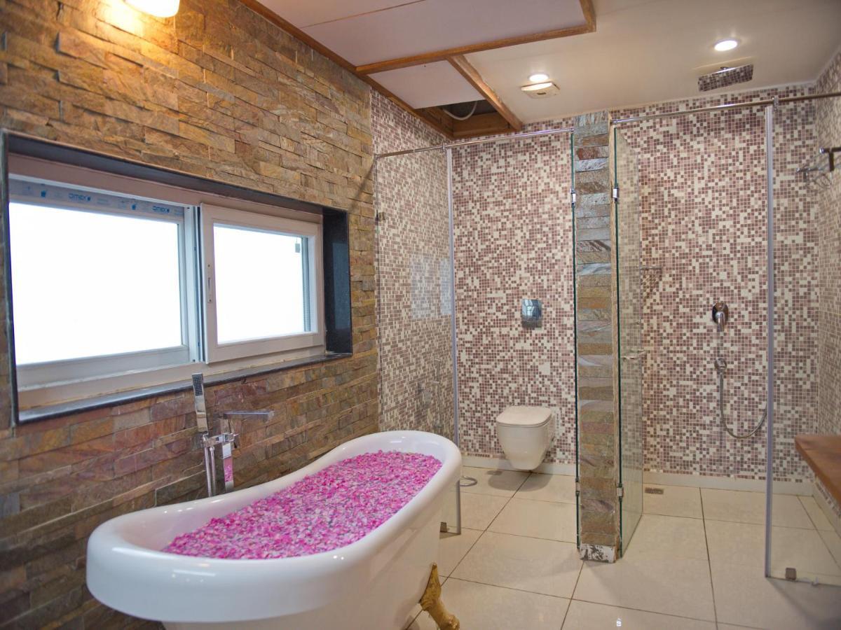 Wild Rose Resort And Spa بوشكار المظهر الخارجي الصورة